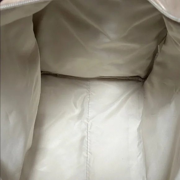 Michael Kors Cream Travel Bag - Picture 7 of 8